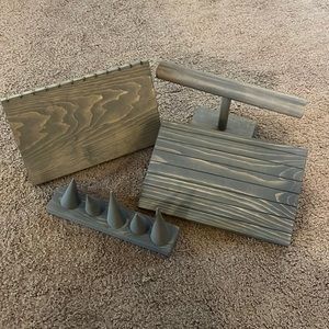 Custom jewelry stands